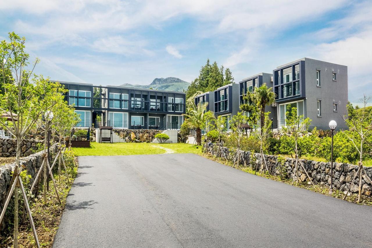 Donnaeko Pension Seogwipo Exterior foto